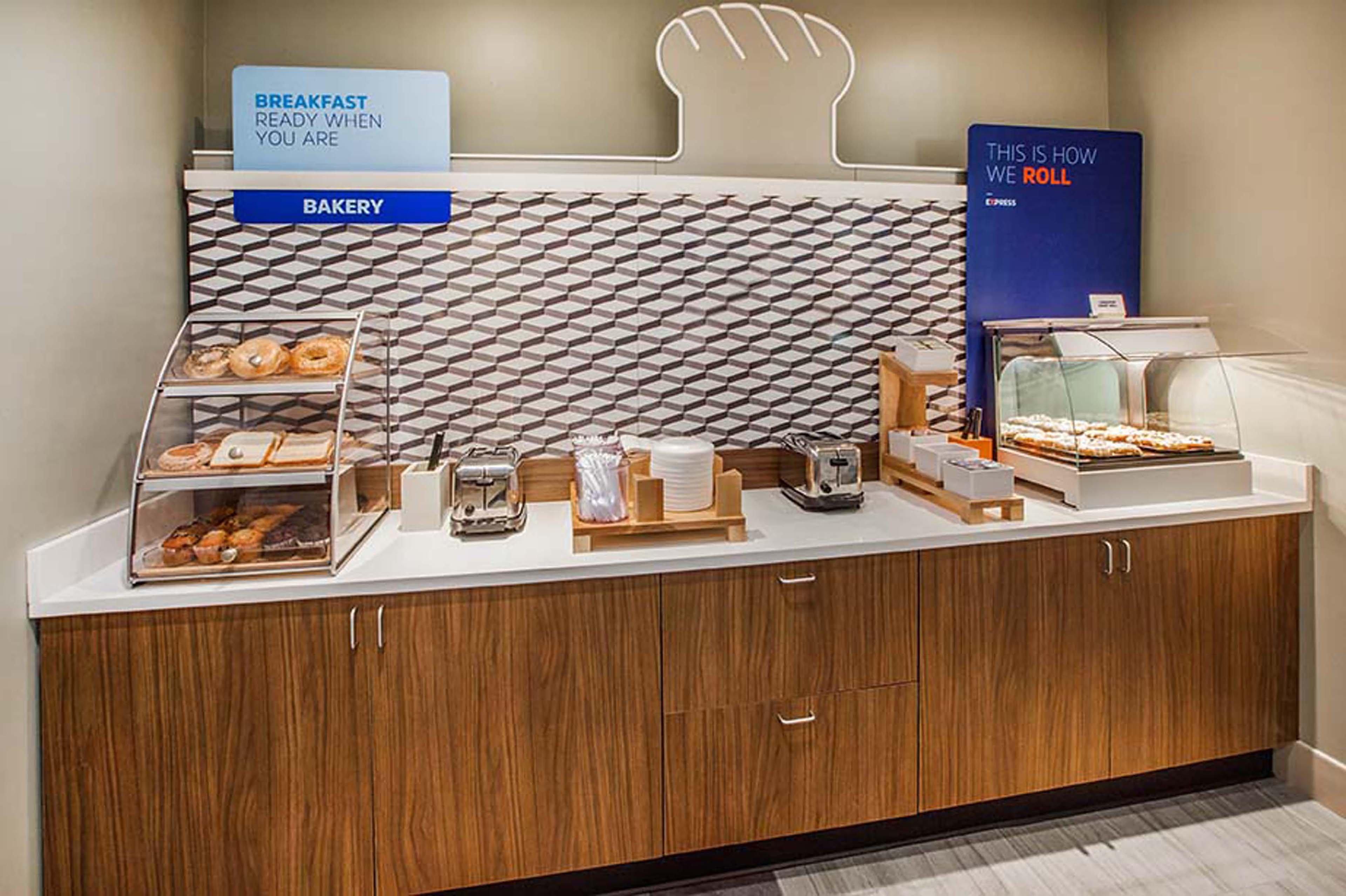Holiday Inn Express & Suites Malvern By Ihg Eksteriør billede