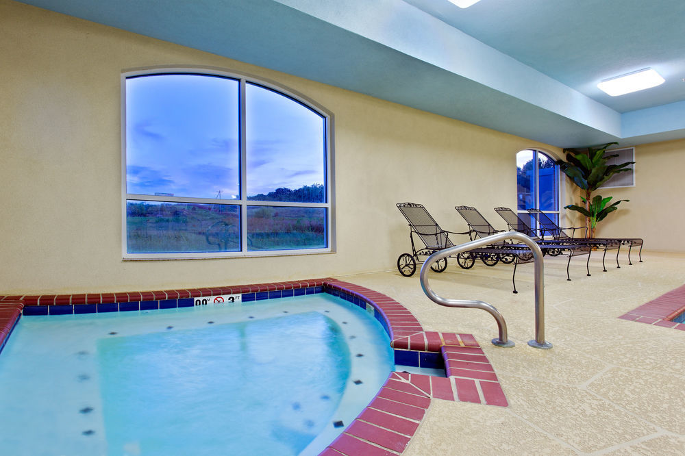 Holiday Inn Express & Suites Malvern By Ihg Eksteriør billede