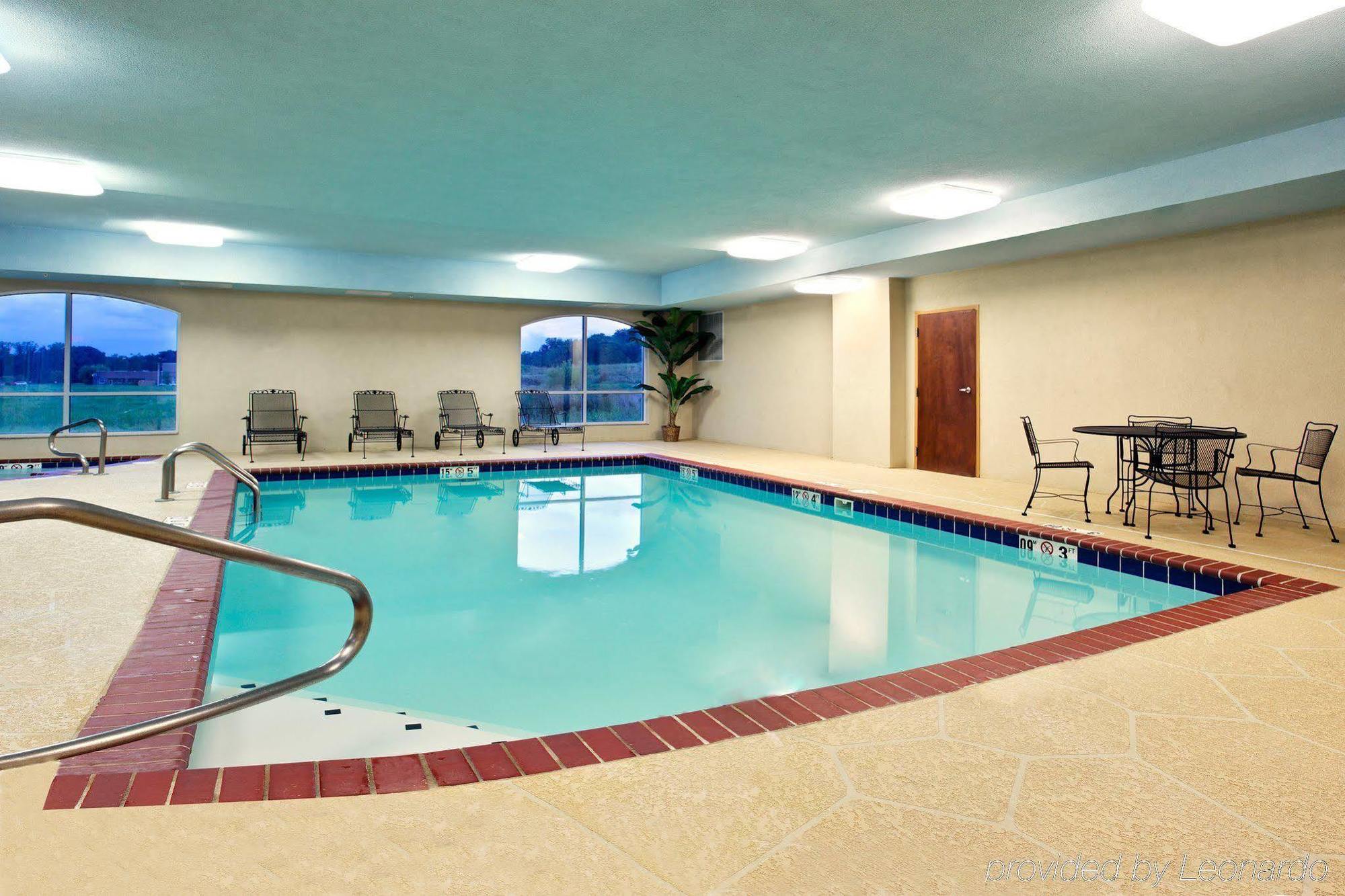 Holiday Inn Express & Suites Malvern By Ihg Eksteriør billede